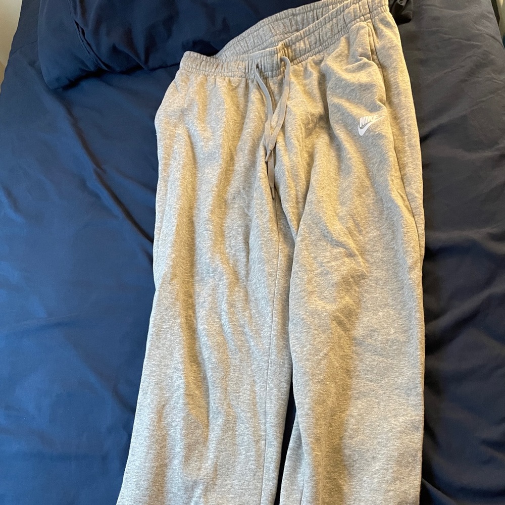 Womens nike sportswear fleece pants size medium